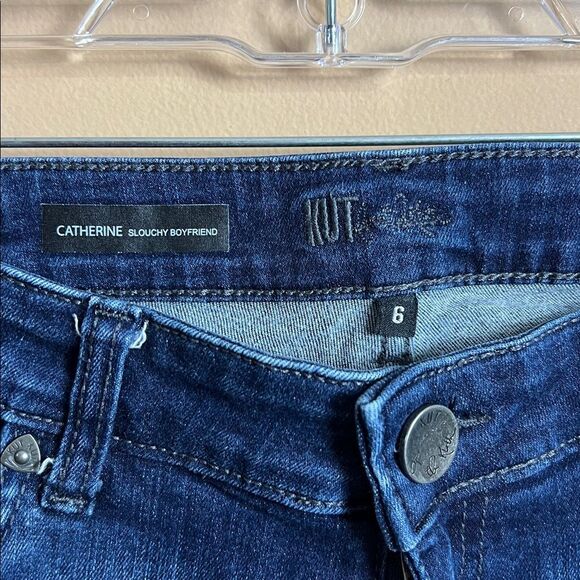 Kut from the Kloth Size 6 Catherine Slouchy Boyfriend Distressed Jeans - Picture 3 of 4